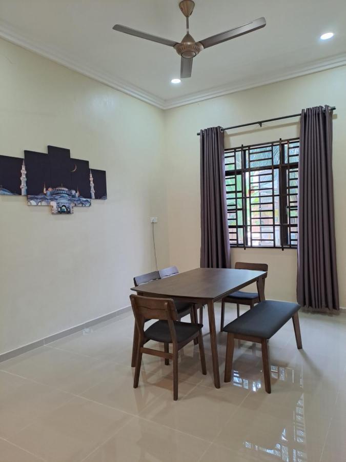Zn Homestay Gong Badak Kampong Pengkalan Maras Dış mekan fotoğraf