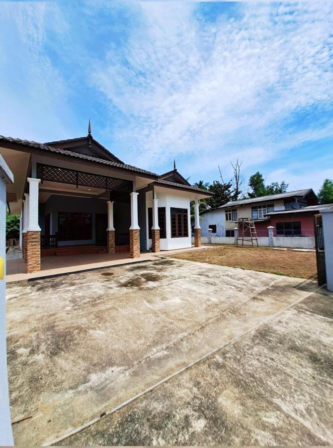 Zn Homestay Gong Badak Kampong Pengkalan Maras Dış mekan fotoğraf
